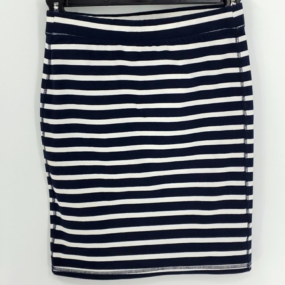 Blue and white Old Navy Y2K pencil skirt. Small‎ Petite. Striped.